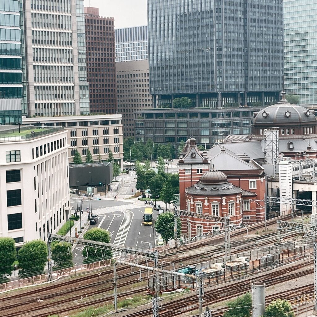 東京駅が見える席
