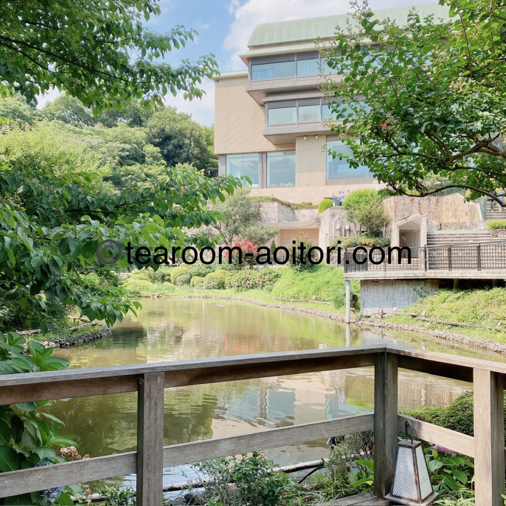椿山荘庭園　幽翠池