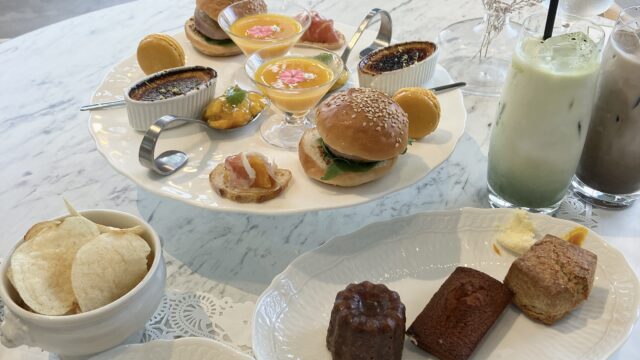 【リチュエルカフェ虎ノ門】おしゃれなカフェでサマーフルーツアフタヌーンティー!焼き菓子ワゴンやメインデザートも登場☆うれしいおみやげ付き