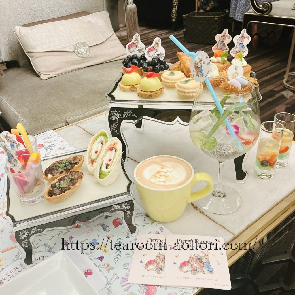 ザ ストリングス表参道「カフェ&ダイニング ゼルコヴァ」ピーターラビットアフタヌーンティー」