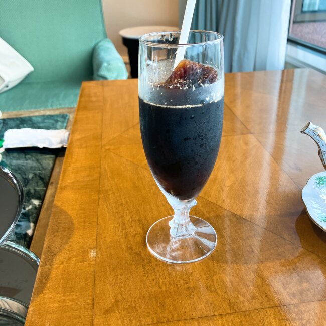 ホテル椿山荘東京プレミアムアフタヌーンティーのアイスコーヒー