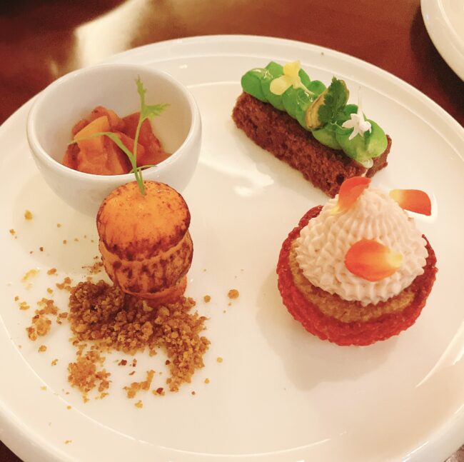 英国フェア2025年「British Summer Afternoon Tea」プレート３段目の全体