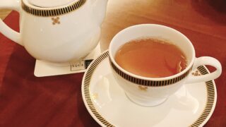 【帝国ホテル】インペリアルラウンジ アクアのアフタヌーンティー紅茶・ドリンクメニュー完全ガイド｜定価2,700円が飲み放題！ノンカフェイン対応も