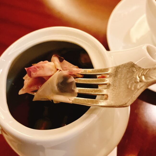 カメリアズティー　ロイヤルウエディングティーの茶葉