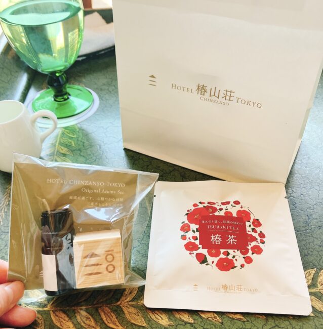 OZmall限定のお土産付きプランの中身(ホテル椿山荘東京オリジナルアロマ、椿茶)