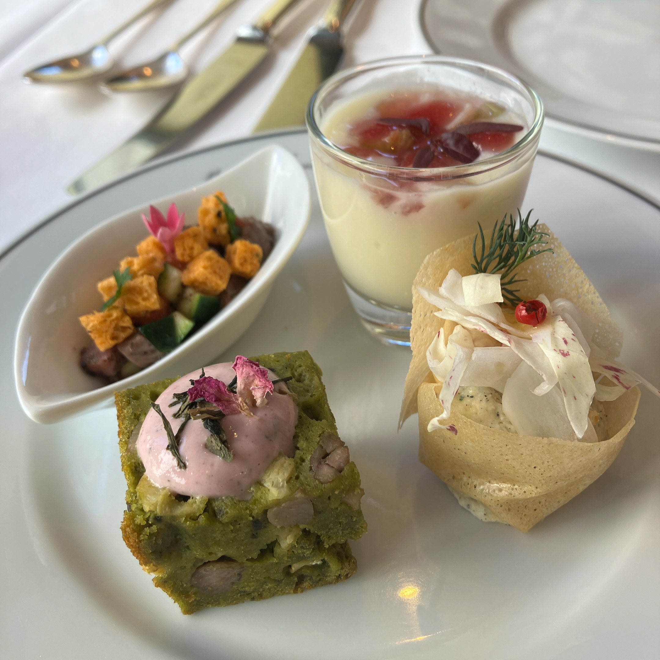 【全メニュー公開】マリフレ2026桜アフタヌーンティー実食レポ！お茶が香る芸術の8品【2026春マリフレAT攻略④】